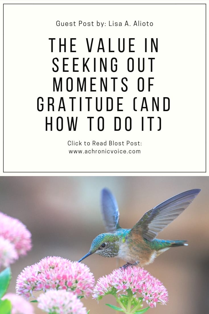 Learn how to use a gratitude journal to form new habits, and make positive changes in your life. Train your brain and manage pain in healthy ways. ////////// gratitude journal / self awareness / mental health / pain management / chronic life / home and lifestyle / spoonies #chronicillness #gratitude #mindfulness #selfcare #spoonielife
